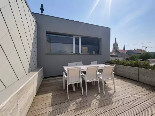Instapklare, gerenoveerde woning met zongericht terras in Nieuwpoort-Stad