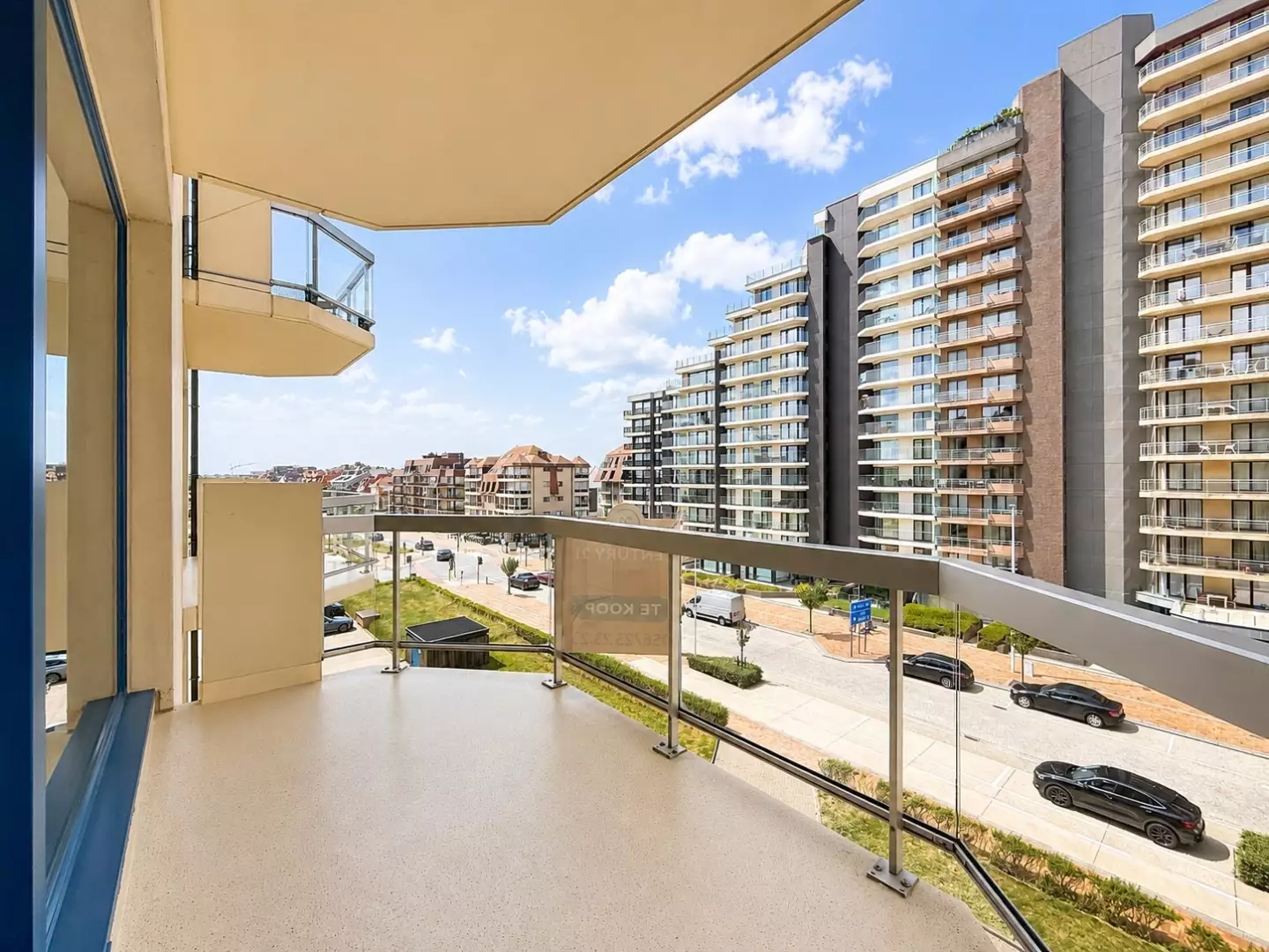 Eénslaapkamerappartement op topligging bij de zeedijk te Nieuwpoort